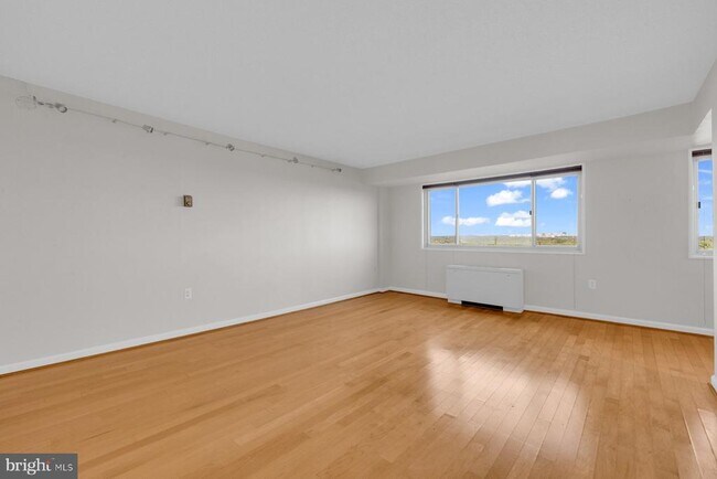 Foto del edificio - 2500 N Van Dorn St