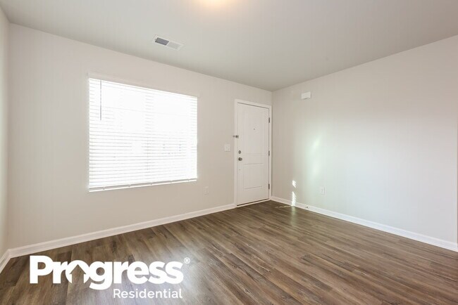 Building Photo - 1020 Castle Pl