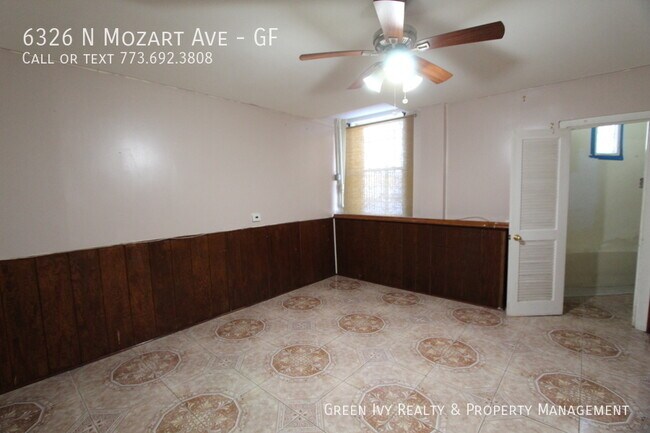 Foto del edificio - West Rogers Park Garden Studio with Utilit...