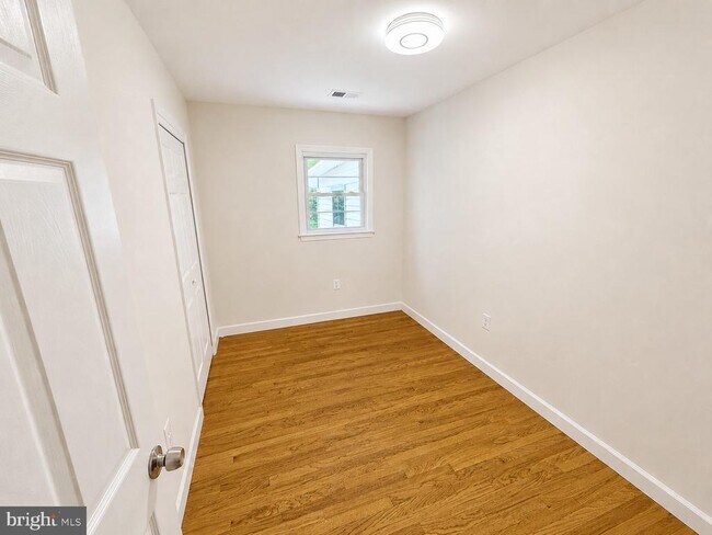 Foto del edificio - 12658 Scaggsville Rd