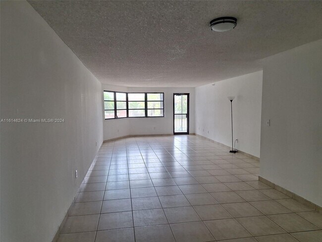 Foto del edificio - 20850 San Simeon Way