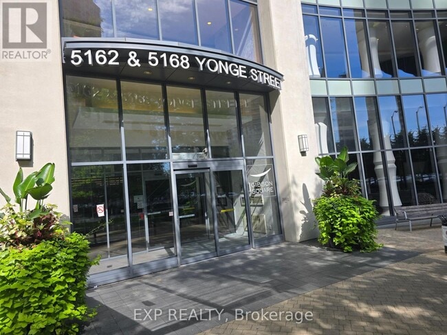 Building Photo - 5168-5168 Yonge St