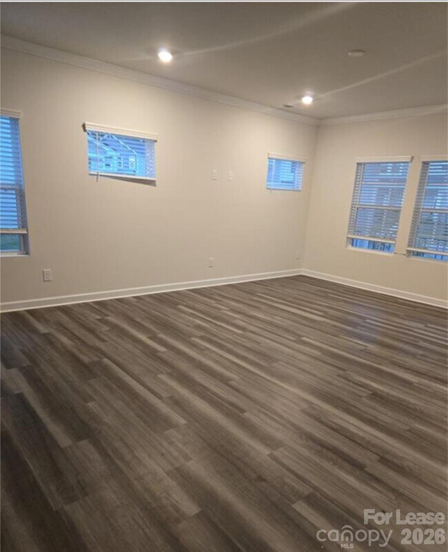 Foto del edificio - 433 Cranford Dr