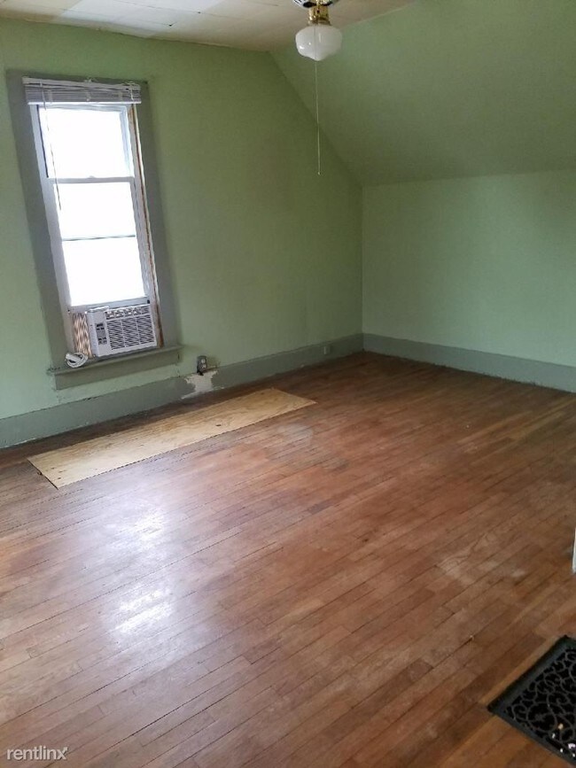 Foto del edificio - 3 br, 2.5 bath House - 425 N Ash St