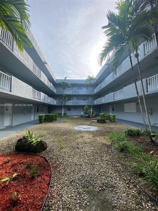 Building Photo - 6195 W 18th Ave