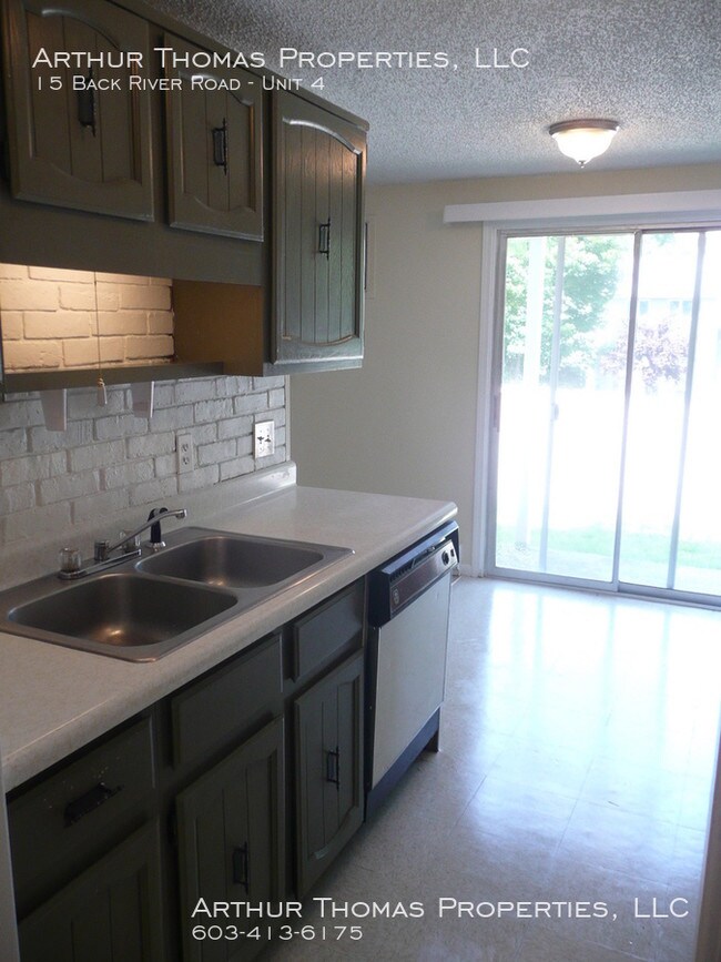 15 Back River Rd Unit 4, Dover, NH 03820 Apartment for Rent in Dover