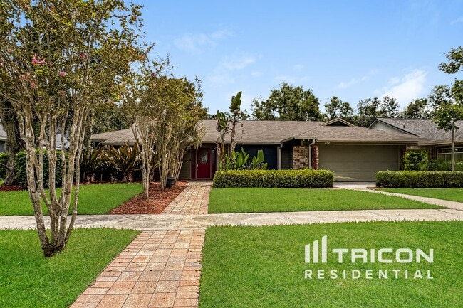 Building Photo - 15803 Hampton Village Dr