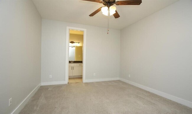 Foto del edificio - 1509 Bently Green Ln