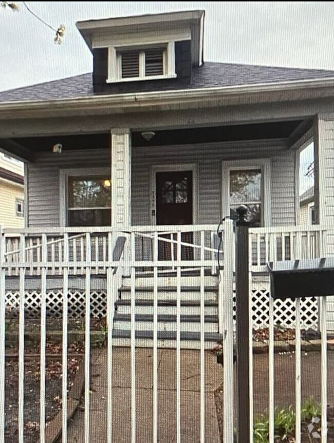Building Photo - 3345 W 61st Pl