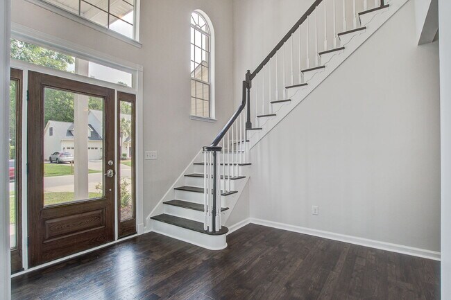 Foto del edificio - 207 N Pembroke Dr