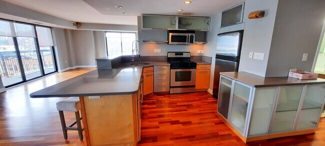 Kitchen - 700 1st St