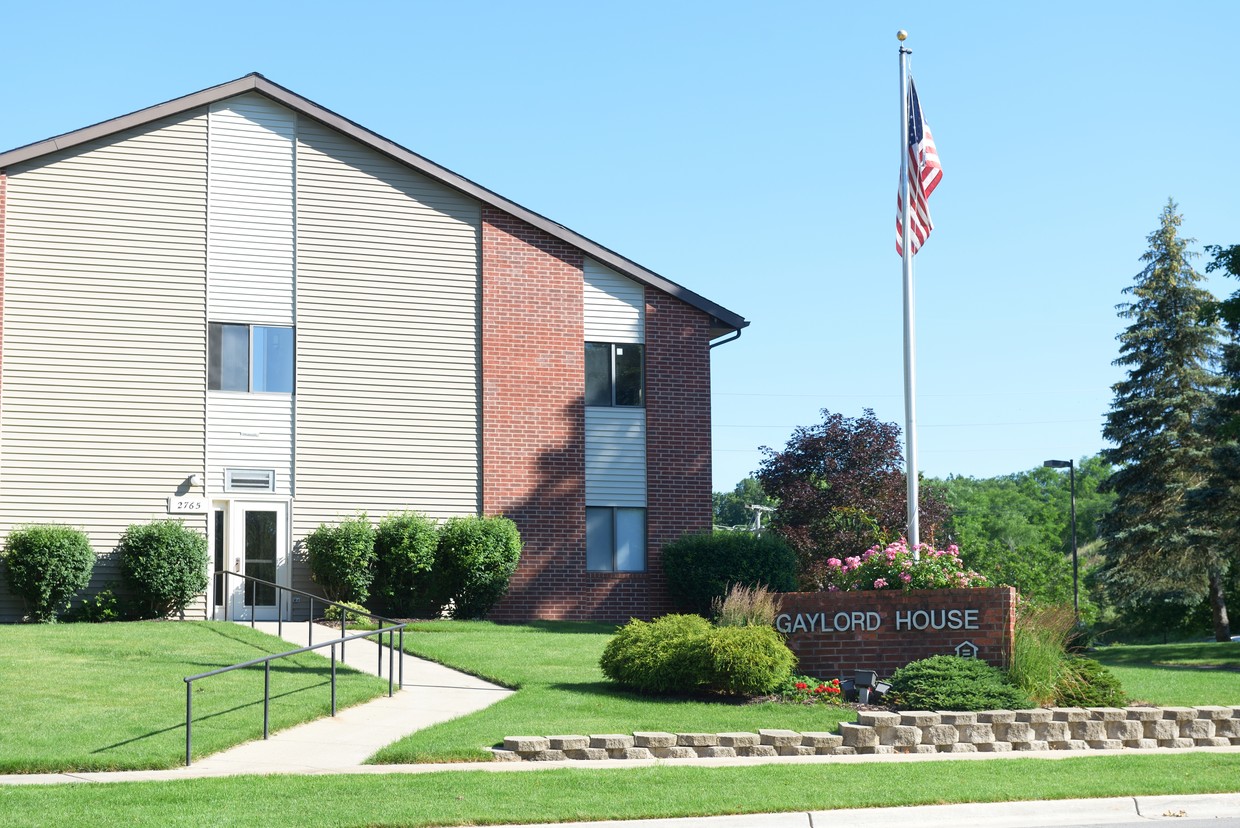 Primary Photo - Gaylord House Apartments