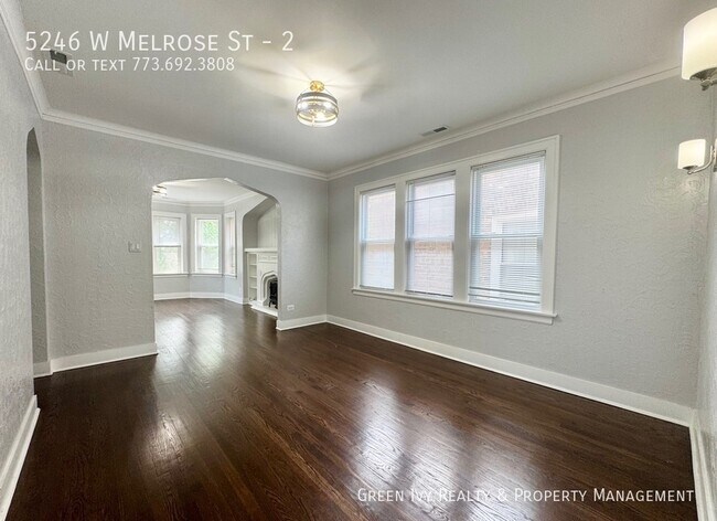 Foto del edificio - 5246 W Melrose St