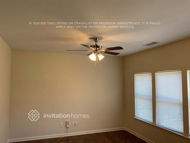 Foto del edificio - 319 Village Broad St