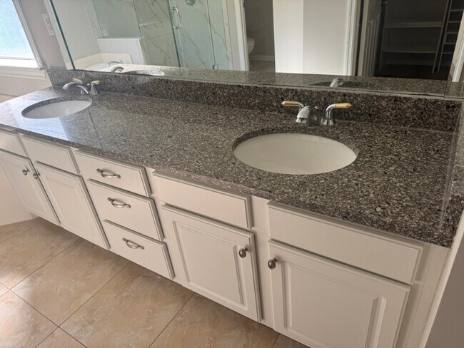 Building Photo - 6479 Silver Glen Dr