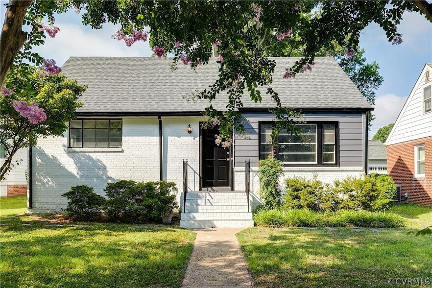 Primary Photo - 4707 Radford Avenue