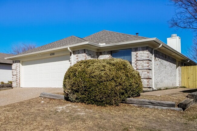 Building Photo - 10312 Lone Pine Ln