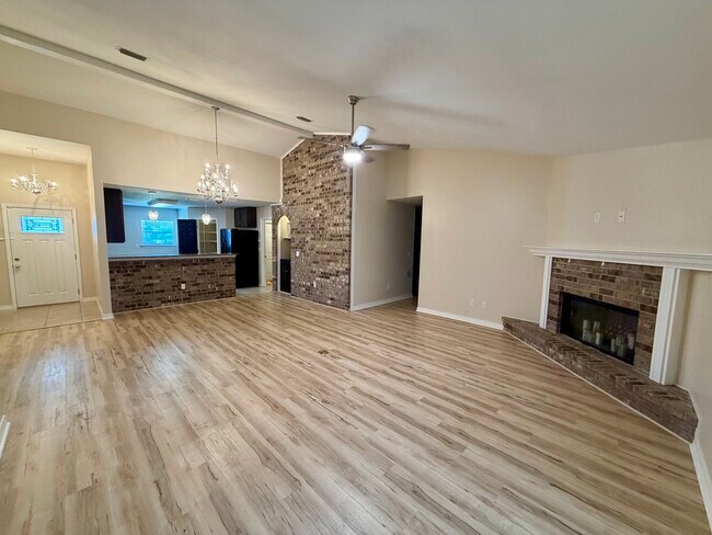 Building Photo - 500 Baywood Ct
