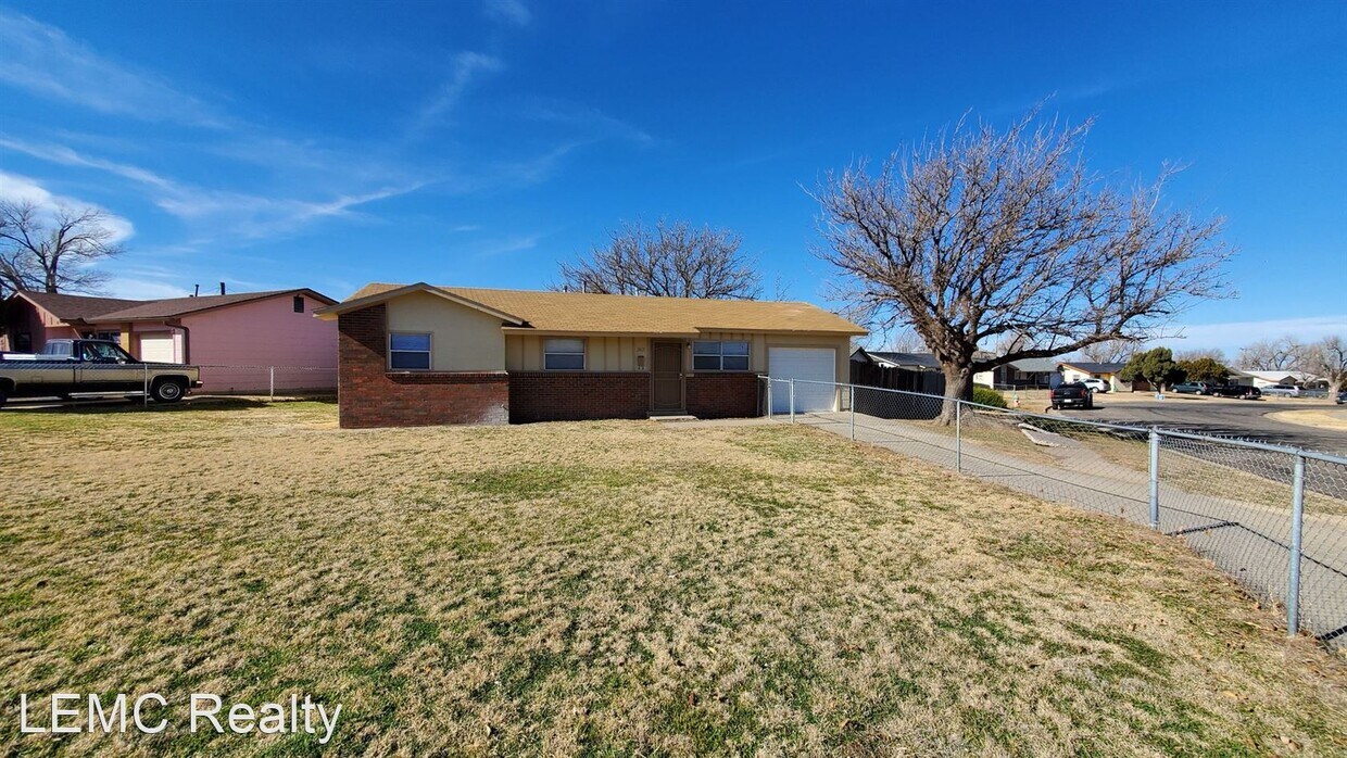3 br, 1.5 bath House 2421 Thorne Unit 1 House for Rent in Amarillo