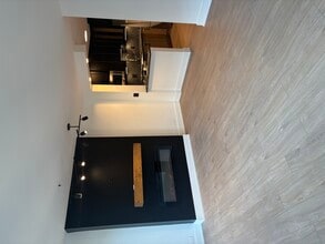 Building Photo - 1 E Scott St