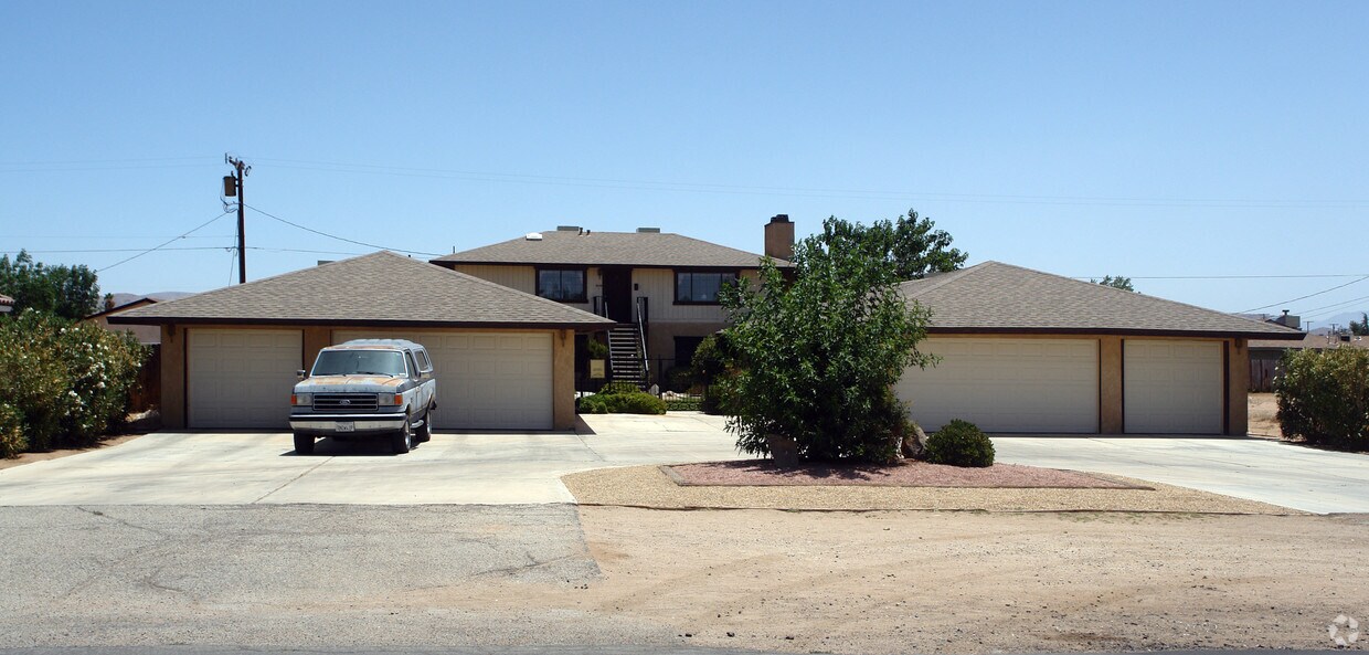 Primary Photo - 15565 Rancherias Rd