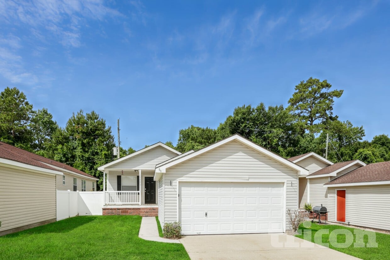 Foto principal - 21439 Cherry Canyon Ln