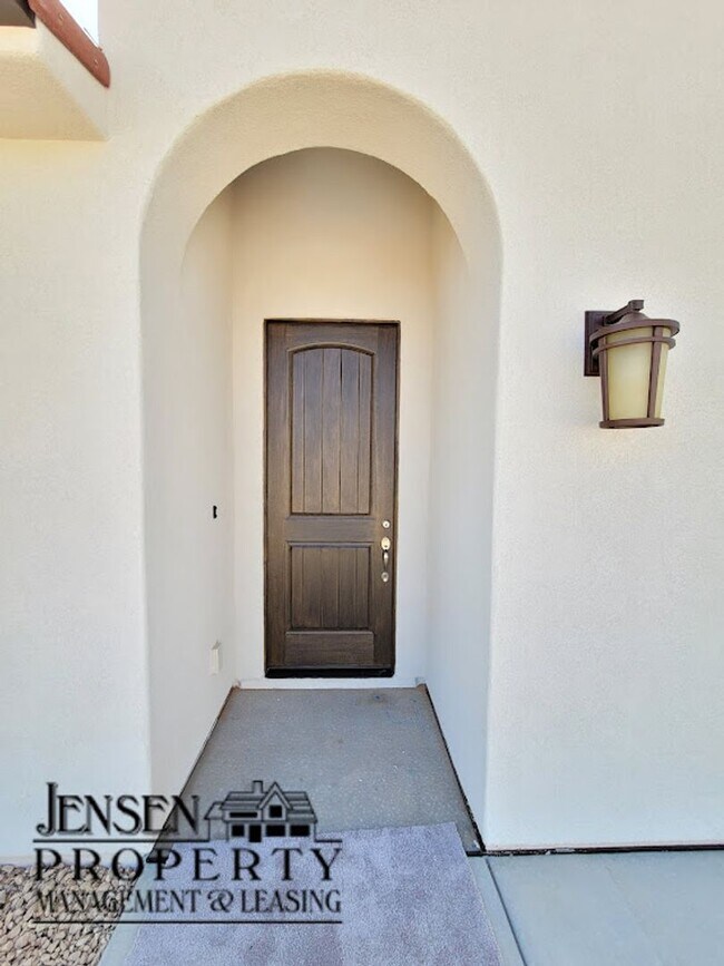 Building Photo - Newer Home in Upscale Brio Community - $50...