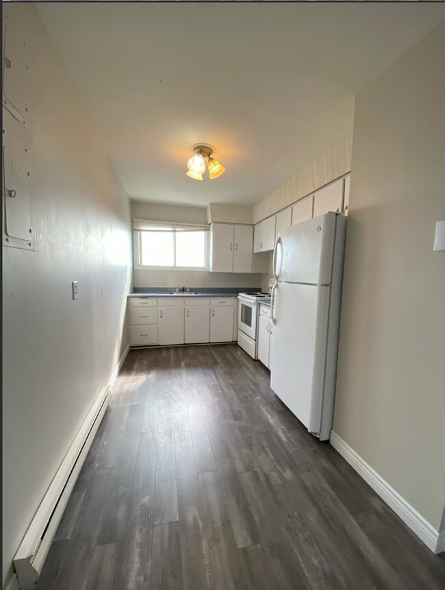 Building Photo - 34 Verdun St