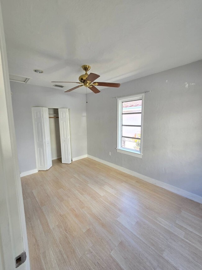 Foto del edificio - 3014 SW 22nd Terrace