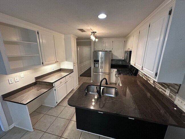 Foto del edificio - 211 Clark Farms Rd