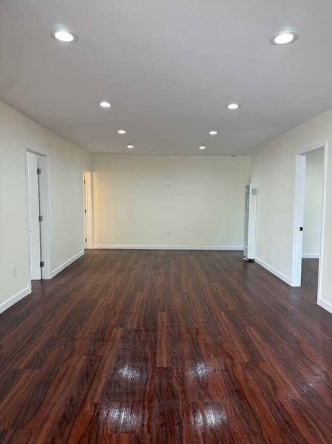 Foto del edificio - 15922-15924 Georgia Ave
