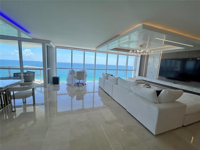 Foto del edificio - 16425 Collins Ave