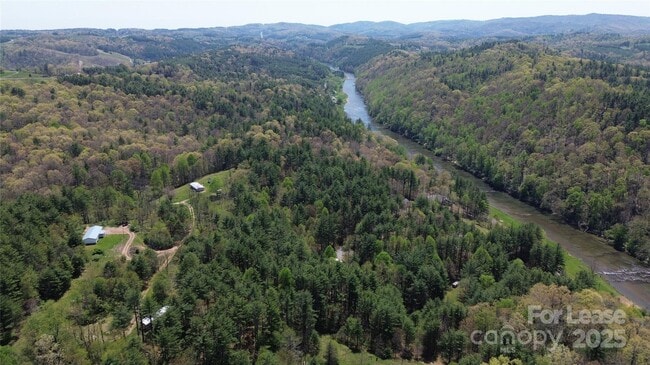 Building Photo - 355 Round Knob Church Rd