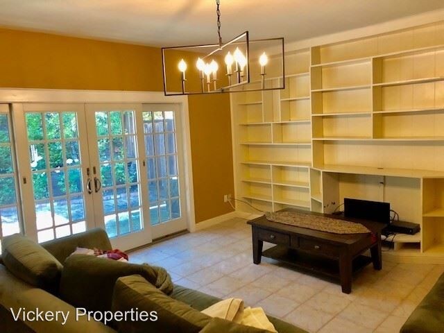 Building Photo - 5 br, 3 bath House - 15 Corte Mateo
