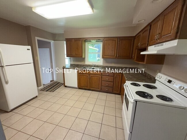 Foto del edificio - 2752 Holcomb Ave