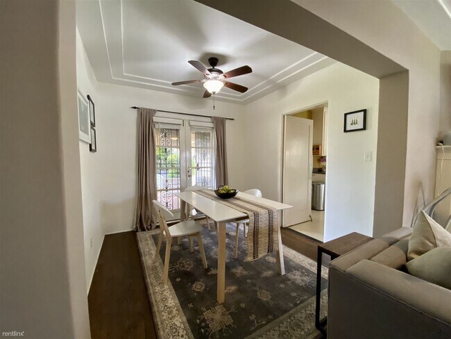 Foto del edificio - 2 br, 1 bath House - 4735 Valencia Drive F...