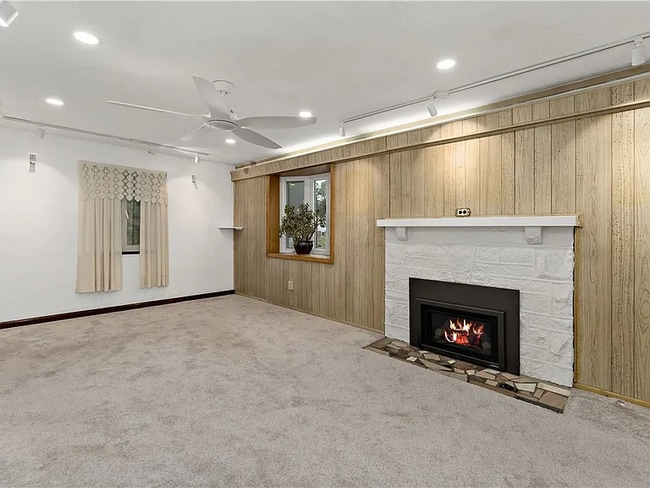 Photo - 350 Broadway Dr House