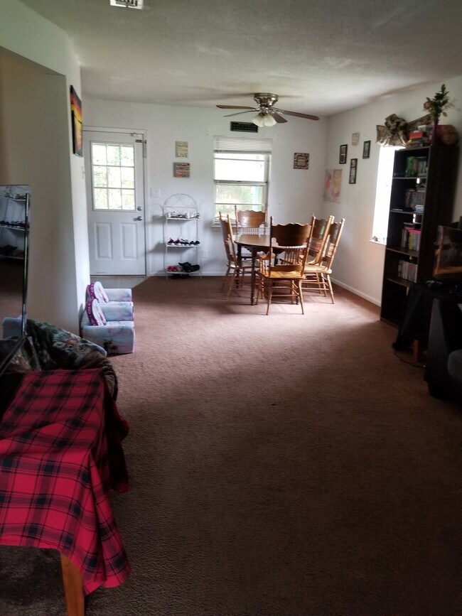 Foto del edificio - 5712 Vestavia Ln