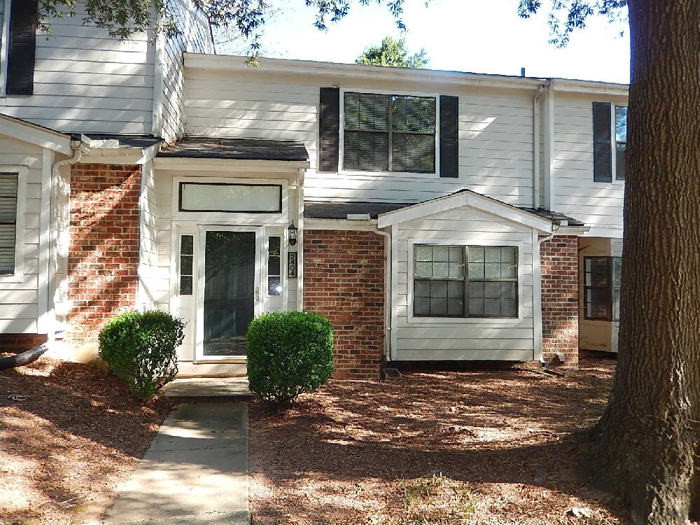 Primary Photo - 2404 Condor Ct