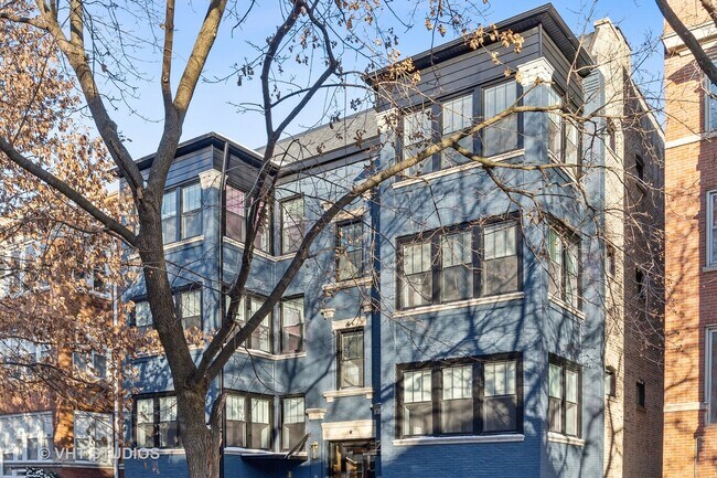 Building Photo - 1318 W Winnemac Ave