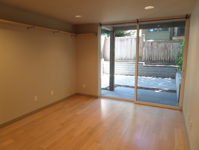 Building Photo - 3628 Palatine Ave N