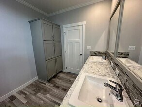 Building Photo - 3678 Golf Cart Dr