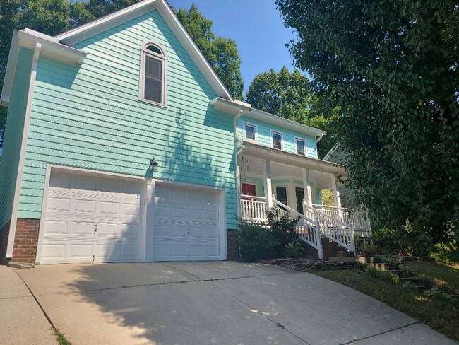 Building Photo - 1819 Farmington Grove Dr