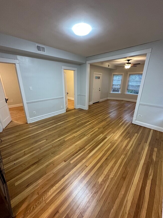 Foto del edificio - 3450 N Lawndale Ave