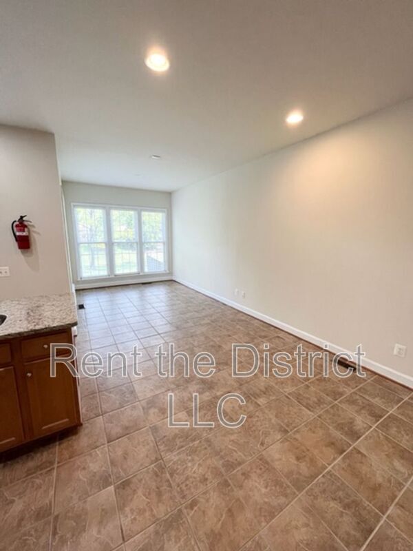 Building Photo - 3247 Theodore R Hagans Dr NE