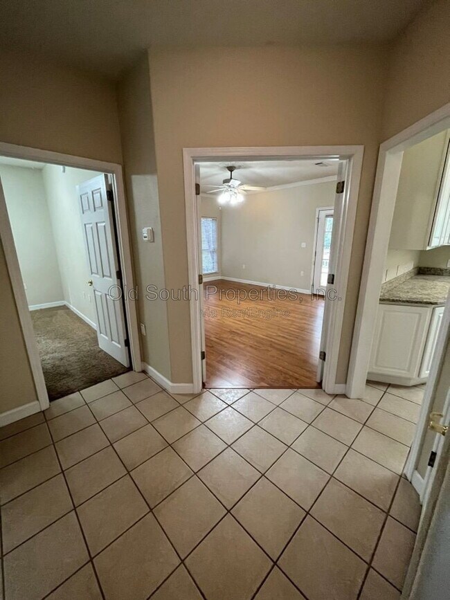 Foto del edificio - 754 Crooked Oak Dr