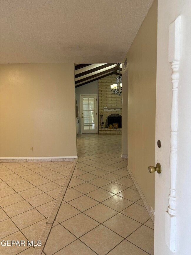 Building Photo - 220 Rio Tinto Dr