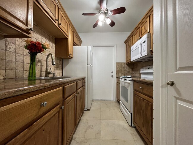 Foto del edificio - 1420 Atlantic Shores Blvd