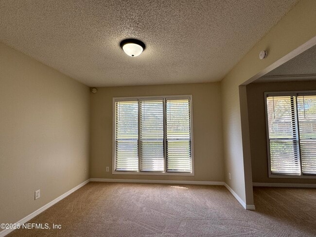 Foto del edificio - 2052 Pompano Pkwy