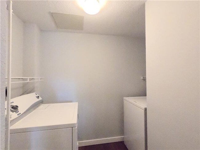 Foto del edificio - 2544 SW 14th Ave